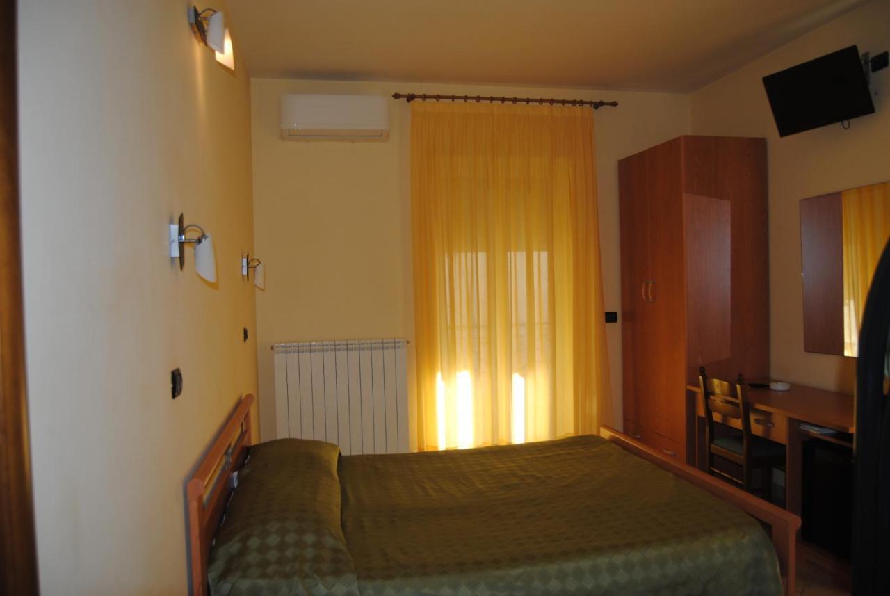 B&B Atlantide Cagnano Varano Exterior foto